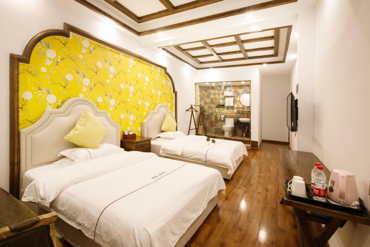 Fenghuang Slowly Time Inn Exterior photo