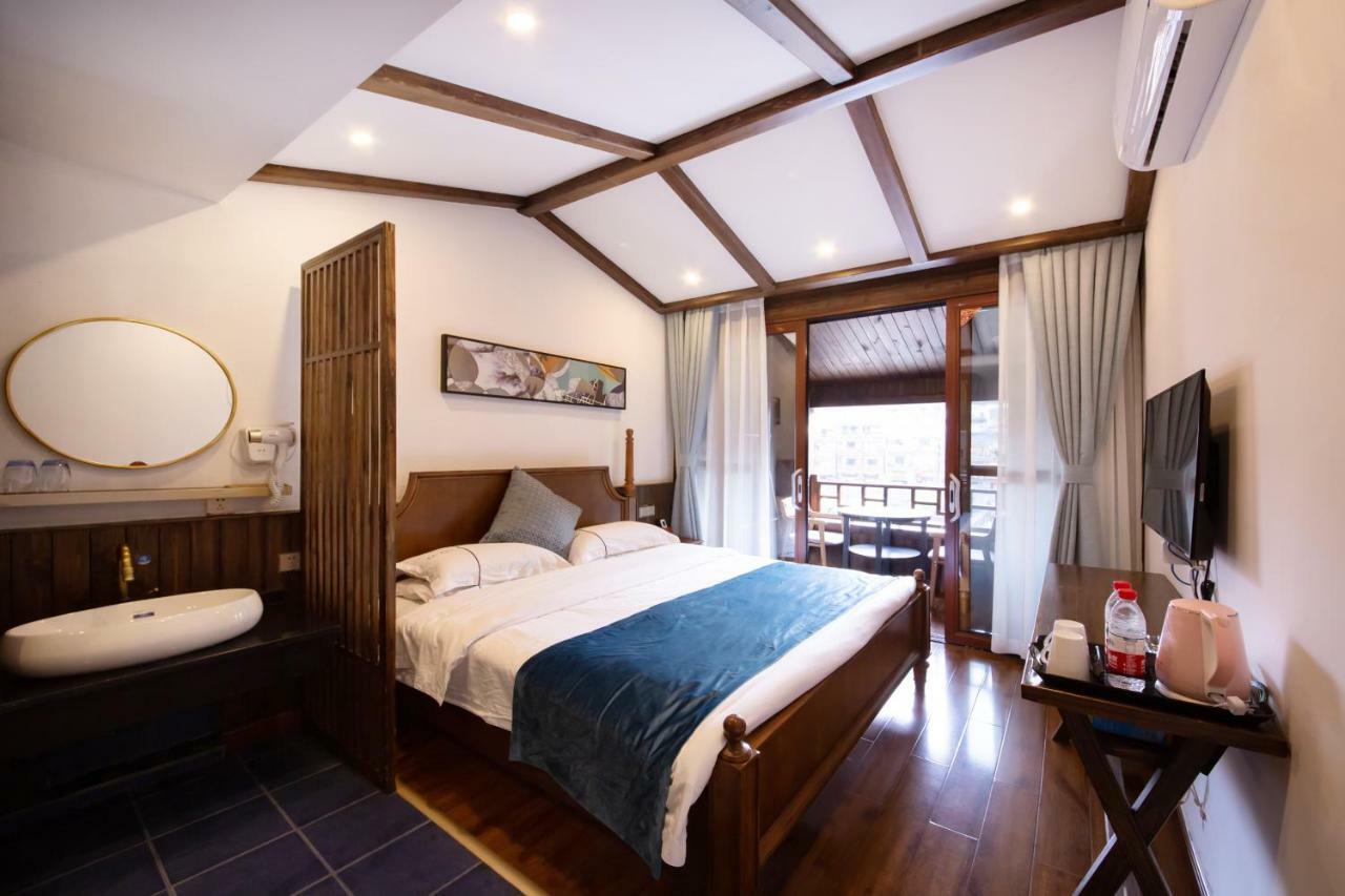 Fenghuang Slowly Time Inn Exterior photo